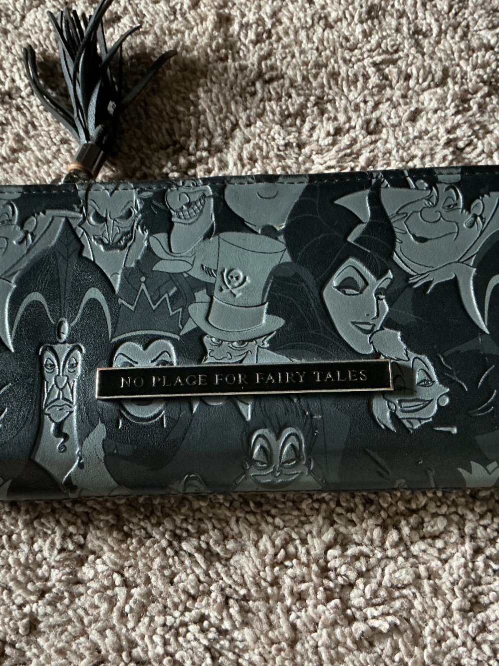 Lounge Fly Villains Wallet Used